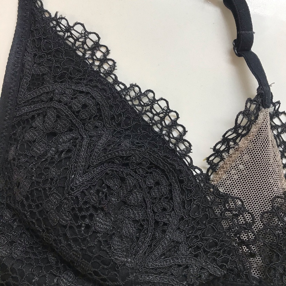 Victoria’s Secret Front Close Bralette - Picture 3 of 6